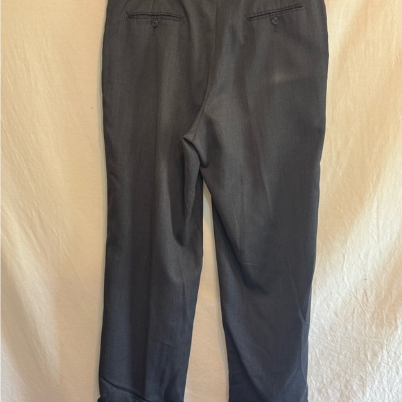 B-266 Men’s Claiborne Gray Pleated Cuffed Dress Pants Size 38x30 - Picture 6 of 14